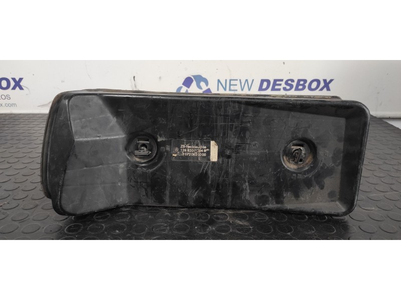 Recambio de piloto trasero derecho para mercedes-benz clase s (w126) berlina+coupe se 500 referencia OEM IAM 1268200764  