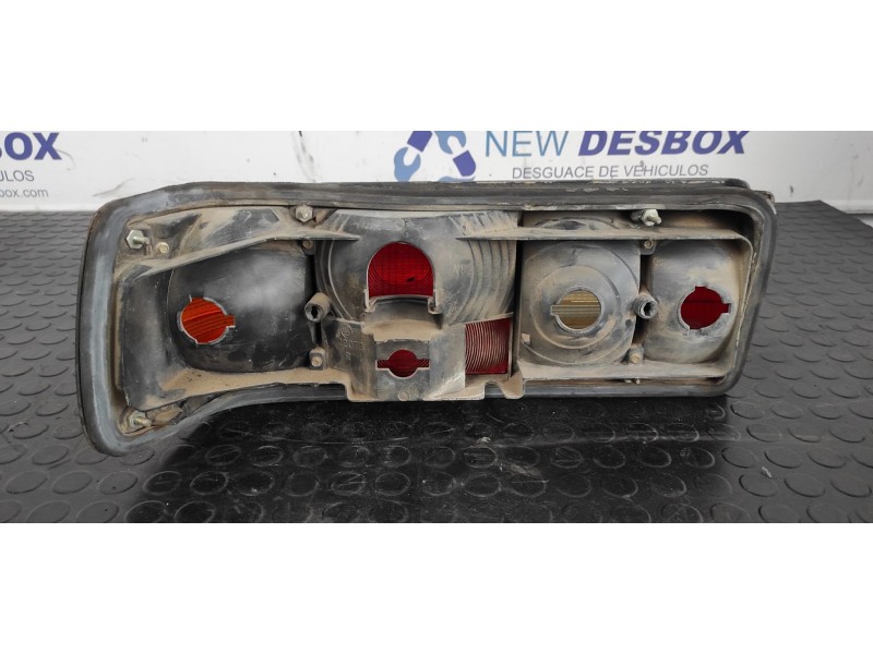 Recambio de piloto trasero derecho para mercedes-benz clase s (w126) berlina+coupe se 500 referencia OEM IAM 1268200764  