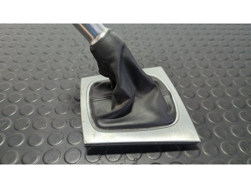Recambio de pomo palanca cambio para audi a3 sportback (8p) 2.0 fsi ambiente referencia OEM IAM 8P0863279  