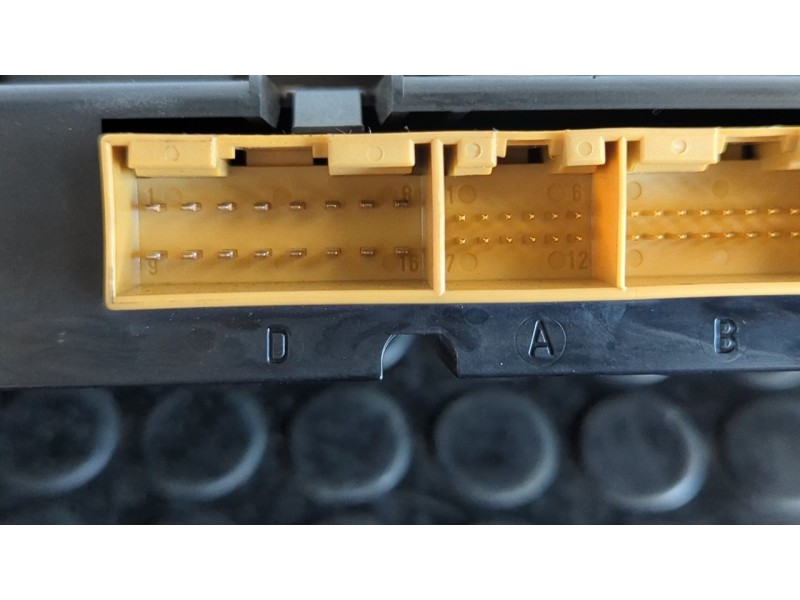 Recambio de mando climatizador para audi tt (8n3/8n9) 1.8 t coupe (132kw) referencia OEM IAM 8N0820043  