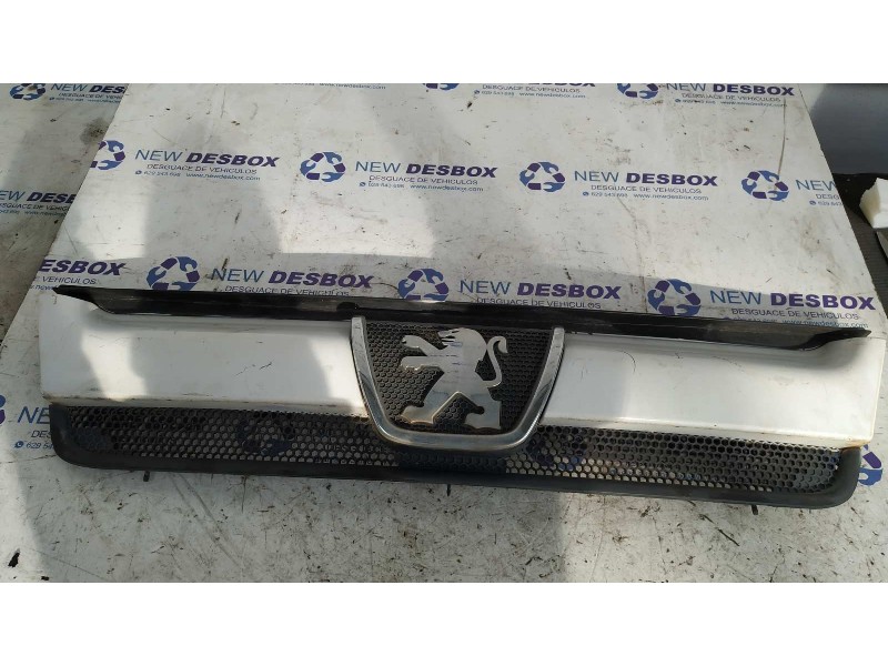 Recambio de rejilla delantera para peugeot boxer caja cerr. techo elevado (rs2850)(290/330)(´02) 2.0 hdi cat referencia OEM IAM 