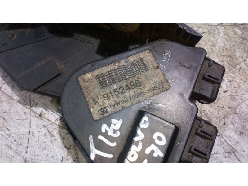 Recambio de cerradura puerta trasera izquierda para volvo v70 familiar 2.3 20v turbo cat referencia OEM IAM 9152489  