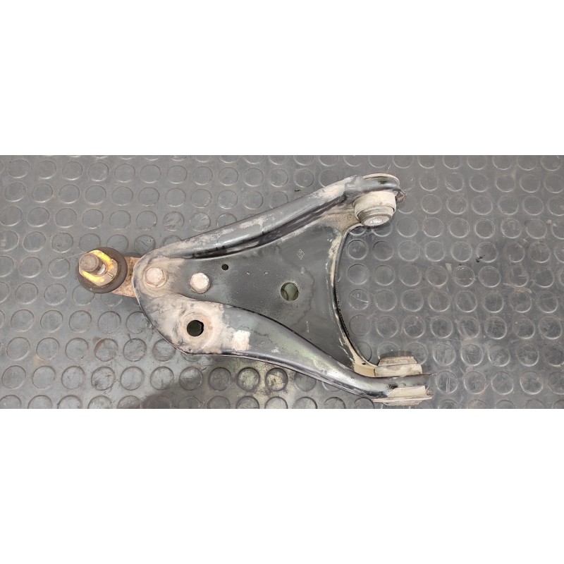 Recambio de brazo izquierdo inferior delantero para renault twingo societe referencia OEM IAM 042E135G  