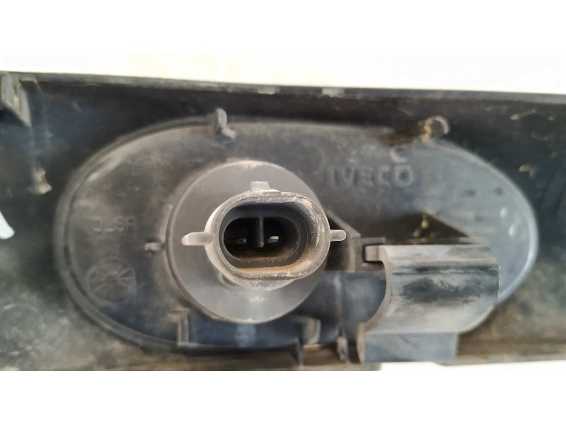 Recambio de piloto lateral izquierdo para iveco daily caja abierta / volquete 2.3 diesel cat referencia OEM IAM 500322578  