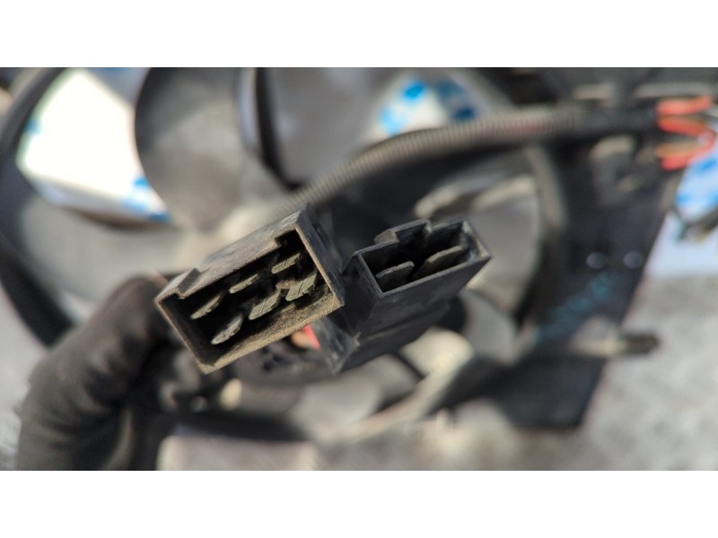 Recambio de electroventilador para mercedes-benz vito (w638) caja cerrada 110 d  (638.074) referencia OEM IAM 6385000993  