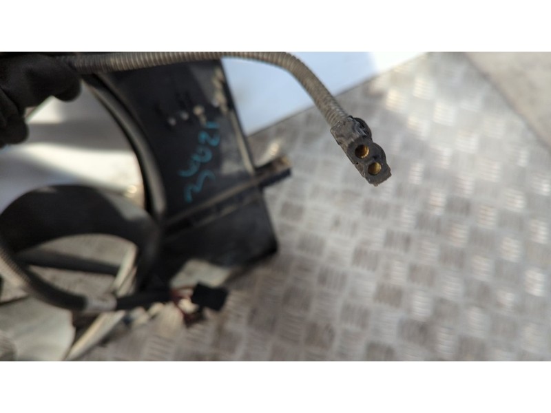 Recambio de electroventilador para mercedes-benz vito (w638) caja cerrada 110 d  (638.074) referencia OEM IAM 6385000993  