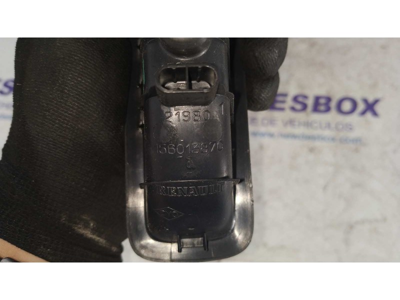 Recambio de mando elevalunas trasero derecho para renault megane ii berlina 3p 1.6 cat referencia OEM IAM 156013870  