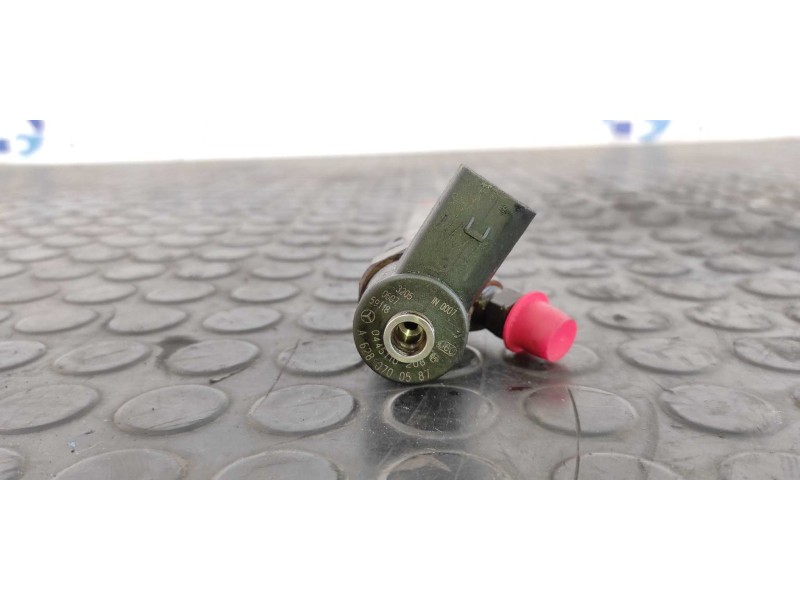 Recambio de inyector para mercedes-benz clase g (w463) todo terreno (station) 4.0 cdi 32v cat referencia OEM IAM A6280700587  