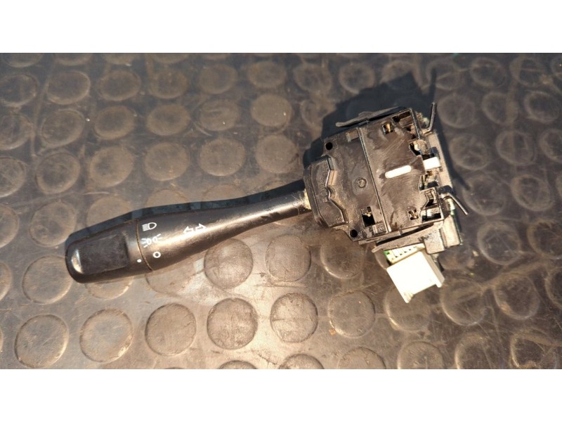 Recambio de mando luces para mitsubishi montero (v80/v90) 3.2 di-d intense (3-ptas.) referencia OEM IAM 17B155/153  