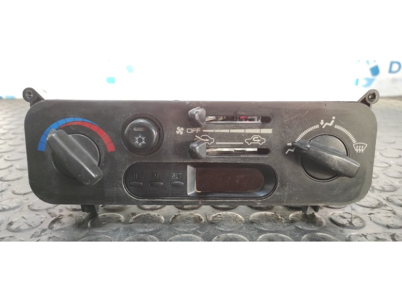 Recambio de mando calefaccion / aire acondicionado para mitsubishi l 200 (k6/7) 2500 td magnum sport (4-ptas.) referencia OEM IA