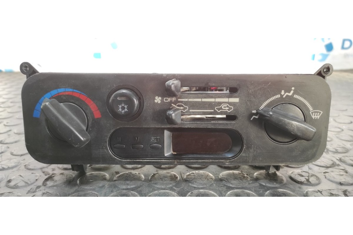 Recambio de mando calefaccion / aire acondicionado para mitsubishi l 200 (k6/7) 2500 td magnum sport (4-ptas.) referencia OEM IA