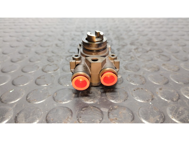 Recambio de bomba combustible para mercedes-benz clase c (w203) berlina 220 cdi (203.006) referencia OEM IAM A6110900350  