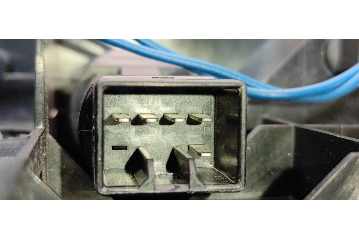 Recambio de mando calefaccion / aire acondicionado para mitsubishi l 200 (k6/7) 2500 td magnum sport (4-ptas.) referencia OEM IA