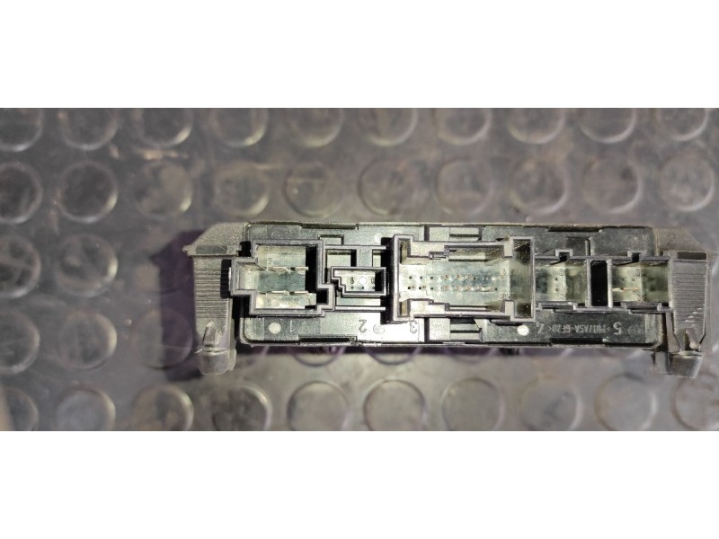 Recambio de centralita cierre para mercedes-benz clase c (w203) berlina 2.2 cdi cat referencia OEM IAM 2038202285  