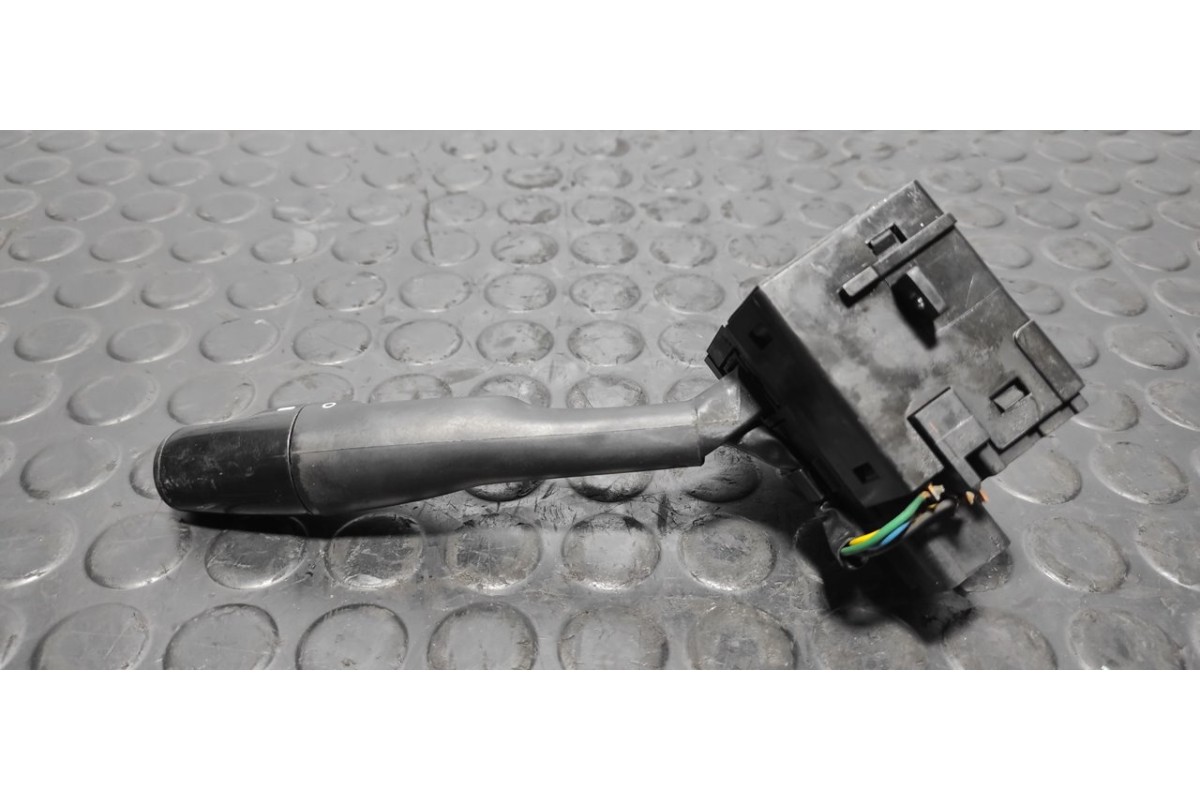 Recambio de mando intermitentes para mitsubishi l 200 (k6/7) 2500 td magnum sport (4-ptas.) referencia OEM IAM   