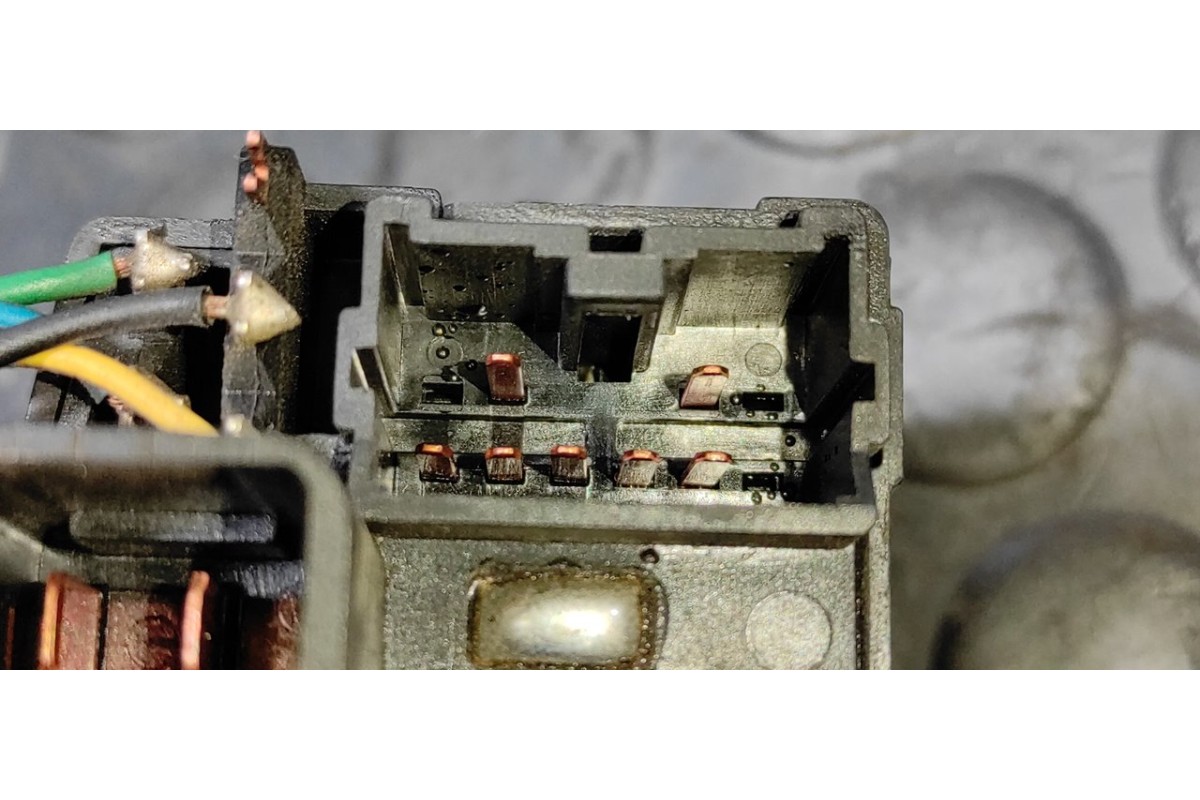 Recambio de mando intermitentes para mitsubishi l 200 (k6/7) 2500 td magnum sport (4-ptas.) referencia OEM IAM   