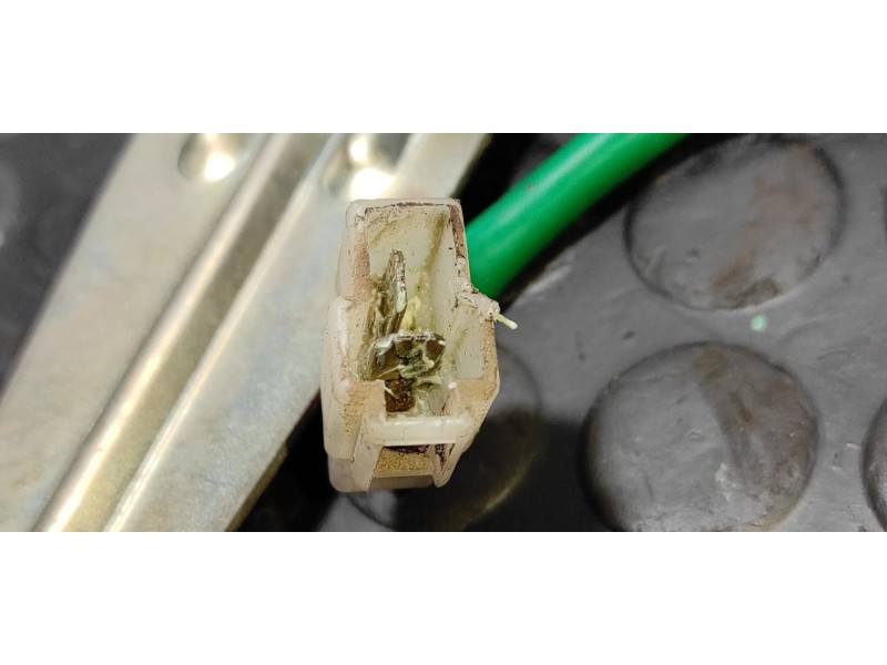 Recambio de elevalunas trasero derecho para mitsubishi l 200 (k6/7) 2500 td magnum sport (4-ptas.) referencia OEM IAM MR144538  