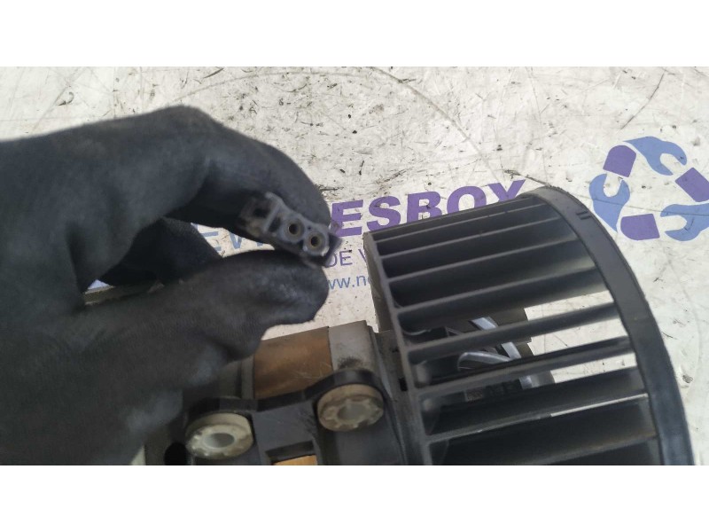 Recambio de ventilador calefaccion para bmw serie 3 compact (e46) 316ti m sport referencia OEM IAM 70669  