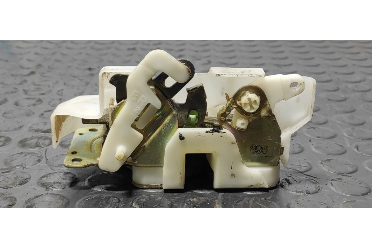 Recambio de cerradura puerta trasera derecha para mitsubishi l 200 (k6/7) 2500 td magnum sport (4-ptas.) referencia OEM IAM 9840