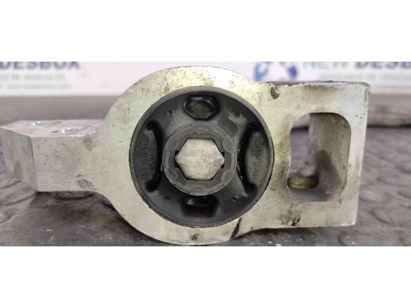 Recambio de brazo derecho inferior delantero para volkswagen passat berlina (3c2) 1.9 tdi referencia OEM IAM 3C0407153B  