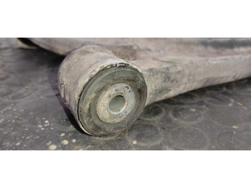 Recambio de brazo derecho inferior delantero para volkswagen passat berlina (3c2) 1.9 tdi referencia OEM IAM 3C0407153B  