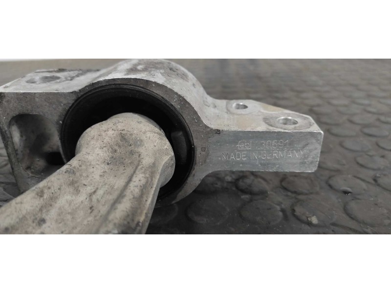 Recambio de brazo derecho inferior delantero para volkswagen passat berlina (3c2) 1.9 tdi referencia OEM IAM 3C0407153B  