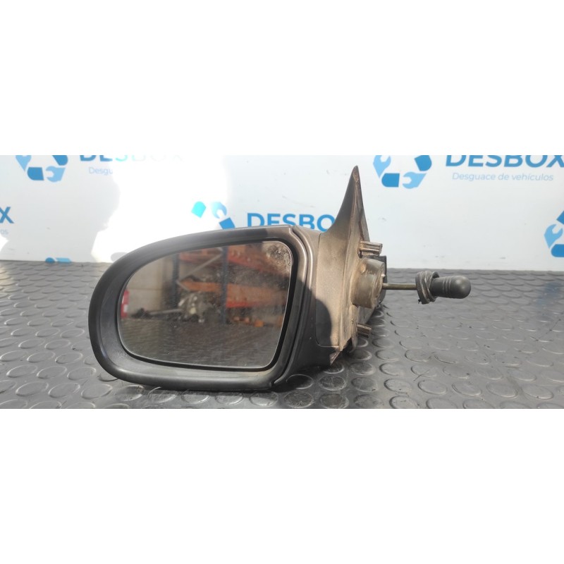 Recambio de retrovisor izquierdo para opel corsa b 1.2 referencia OEM IAM 008062349  