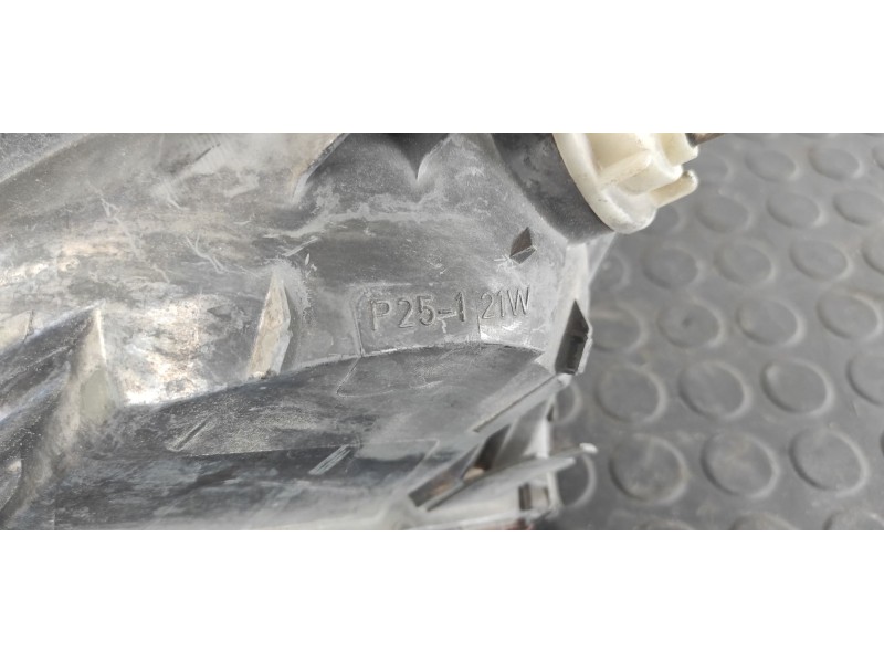 Recambio de piloto delantero izquierdo para mercedes-benz clase e (w124) berlina 3.0 diesel referencia OEM IAM P251  