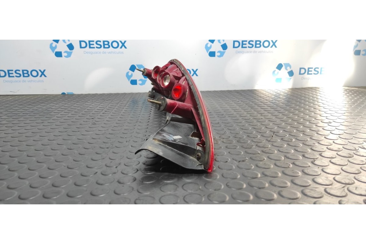 Recambio de piloto trasero derecho para ford mondeo berlina (ge) 2.0 tdci cat referencia OEM IAM 1S7113404C  