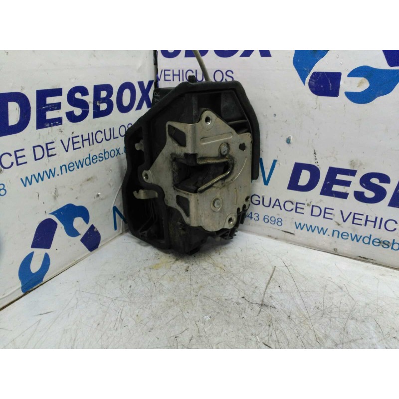 Recambio de cerradura puerta trasera derecha para bmw serie 1 berlina (e81/e87) referencia OEM IAM 7167070  