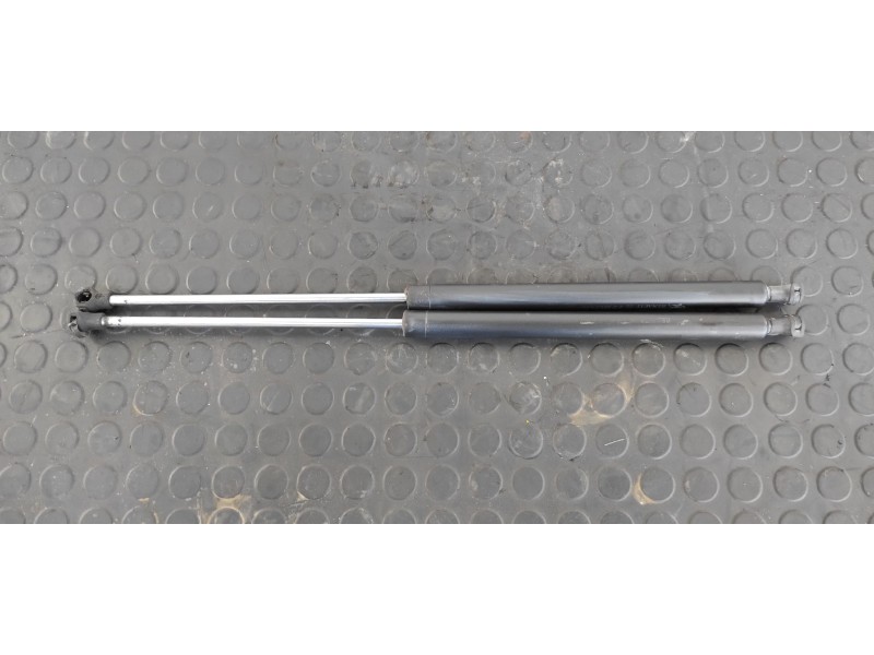 Recambio de amortiguadores maletero / porton para renault laguna ii (bg0) authentique referencia OEM IAM 8200000902B  
