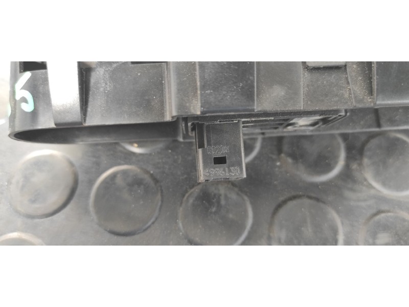 Recambio de mando elevalunas delantero derecho para citroen jumpy hdi 90 27 l1h1 furgón referencia OEM IAM 4996130  