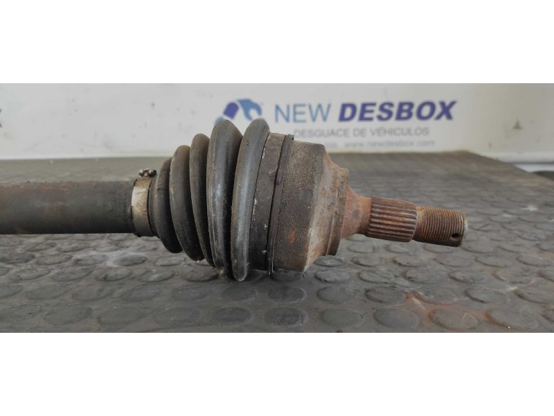 Recambio de transmision delantera derecha para citroen c4 berlina 1.6 16v hdi fap referencia OEM IAM 9637117880  