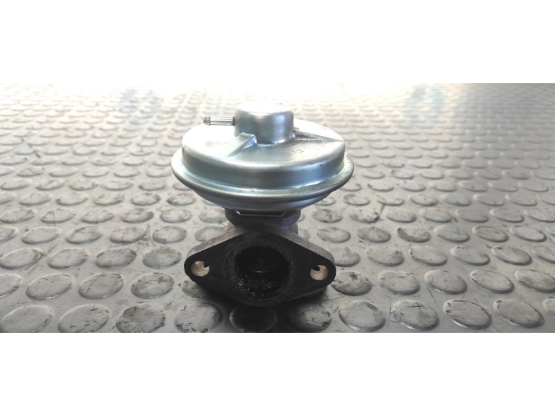 Recambio de valvula egr para chevrolet epica 2.0 diesel cat referencia OEM IAM 7B13  