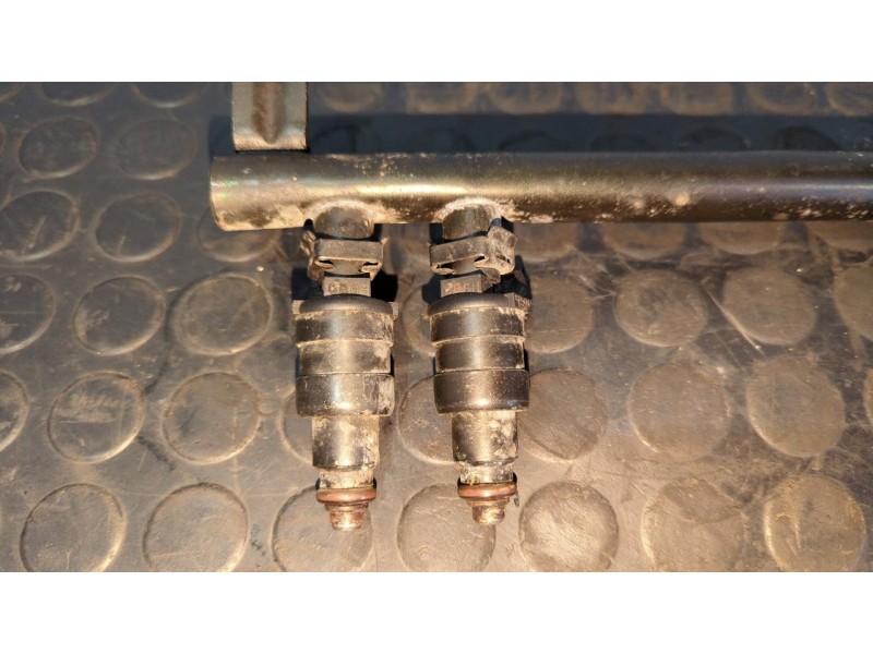 Recambio de rampa inyectora para jeep gr.cherokee (zj)/(z) 5.2 v8 cat referencia OEM IAM 53030597  