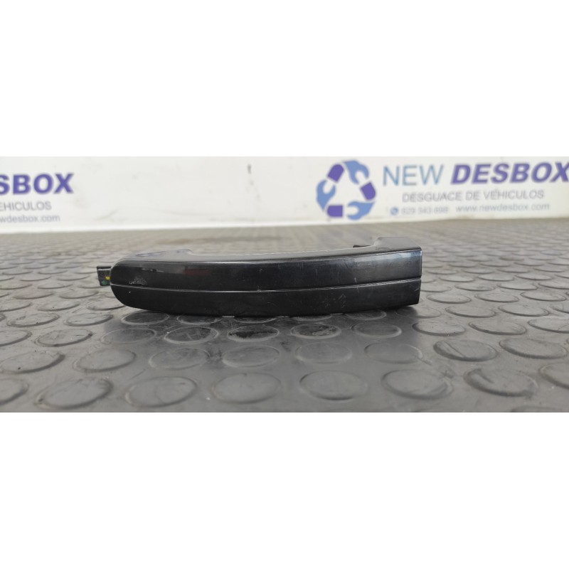 Recambio de maneta delantera izquierda para ford focus turn. titanium referencia OEM IAM AM51U22404  