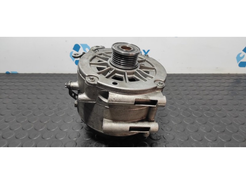 Recambio de alternador para mercedes-benz clase c (w203) berlina 200 cdi (203.004) referencia OEM IAM 10480408  