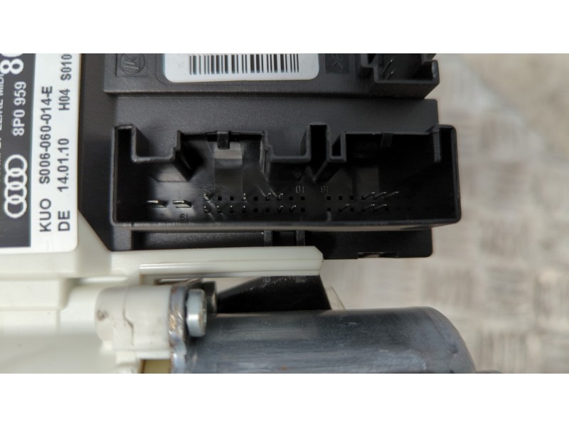Recambio de elevalunas delantero derecho para audi a3 sportback (8p) 1.6 tdi ambition referencia OEM IAM 8P0959802N  
