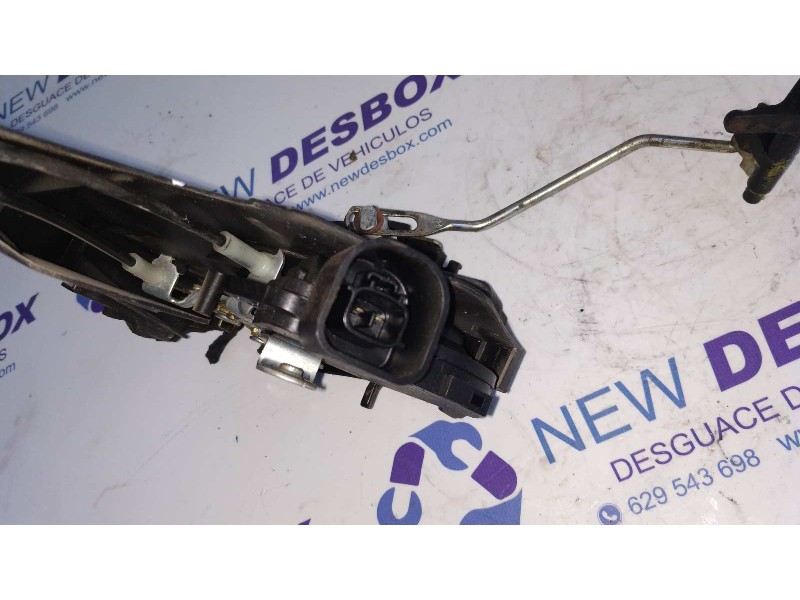 Recambio de cerradura puerta trasera izquierda para toyota rav 4 (a2) 2.0 luna 4x4 (2003) referencia OEM IAM   
