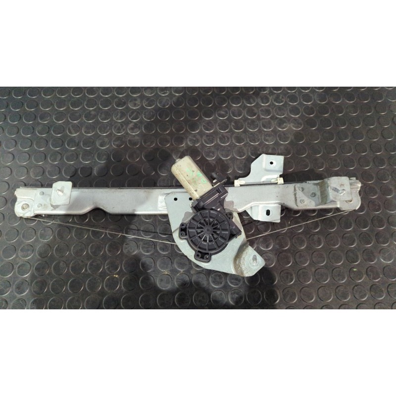 Recambio de elevalunas delantero derecho para dacia sandero ambiance referencia OEM IAM 82007338280  