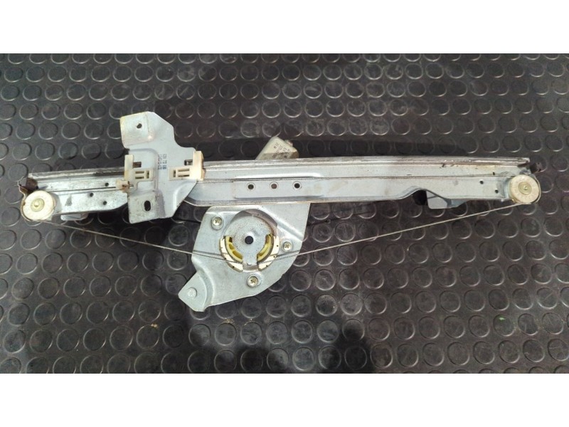 Recambio de elevalunas delantero derecho para dacia sandero ambiance referencia OEM IAM 82007338280  