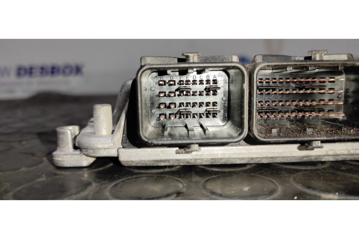 Recambio de centralita motor uce para renault trafic caja cerrada (ab 4.01) doble cabina l1h1 2,7t referencia OEM IAM H0M8200051