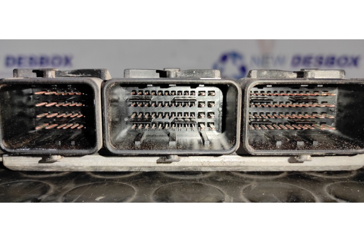 Recambio de centralita motor uce para renault trafic caja cerrada (ab 4.01) doble cabina l1h1 2,7t referencia OEM IAM H0M8200051