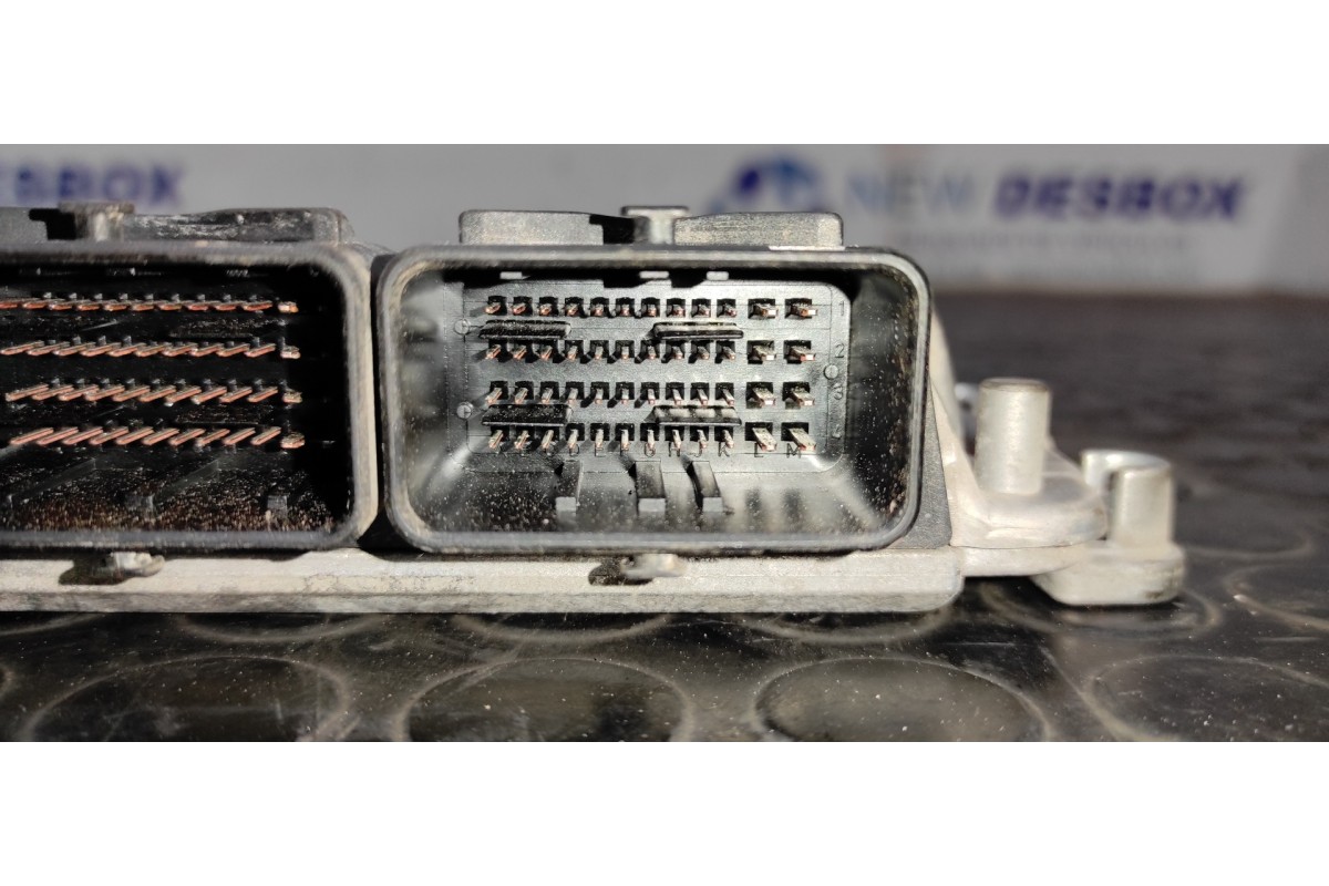 Recambio de centralita motor uce para renault trafic caja cerrada (ab 4.01) doble cabina l1h1 2,7t referencia OEM IAM H0M8200051