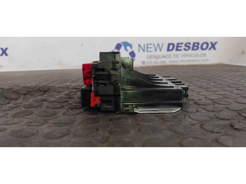 Recambio de caja reles / fusibles para mercedes-benz clase cl (w215) coupe 500 (215.375) referencia OEM IAM A0285459832  