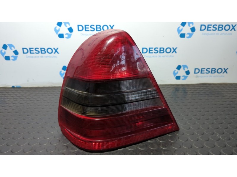 Recambio de piloto trasero izquierdo para mercedes-benz clase c (w202) berlina 250 td (202.128) referencia OEM IAM   