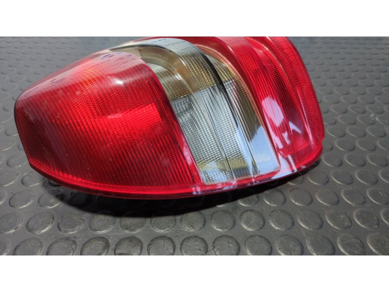 Recambio de piloto trasero izquierdo para mercedes-benz clase c (w202) berlina 250 td (202.128) referencia OEM IAM   