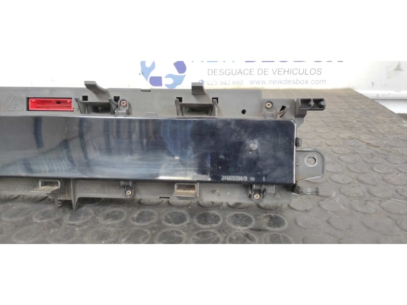 Recambio de cuadro instrumentos para renault scenic ii adventure by coronel tapiocca referencia OEM IAM P8200461294H  