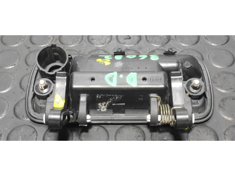Recambio de maneta delantera derecha para suzuki vitara se/sv (et) 1.9 tdi largo superlujo referencia OEM IAM   