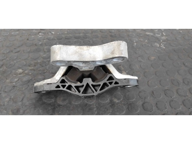 Recambio de soporte motor izquierdo para renault scenic ii adventure by coronel tapiocca referencia OEM IAM 13248551  